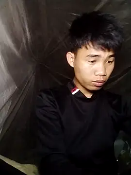 Snapshot of Nhyy_xx chatting on 04/19/26, 12:37 Nhyy xx online show from 04/19/26, 12:37