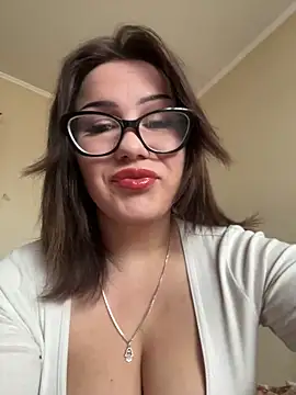 Snapshot of DeliceMaya chatting on 09/30/25, 04:28 DeliceMaya online show from 09/30/25, 04:28