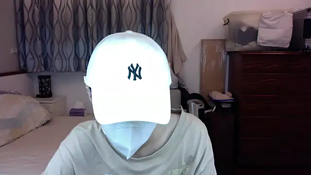 kai101010 online show from 09/30/25, 04:23