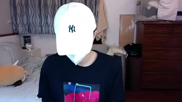 kai101010 online show from 12/14/25, 02:33