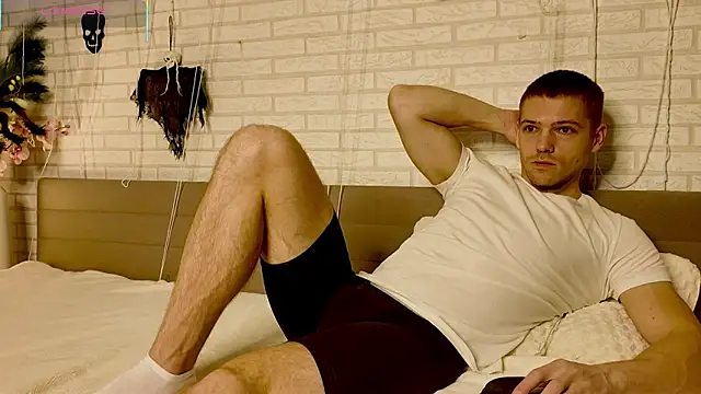 GarettVoss online show from 11/03/25, 06:36