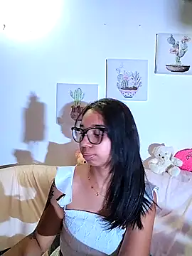 Suzanelee1 online show from 09/29/25, 02:16