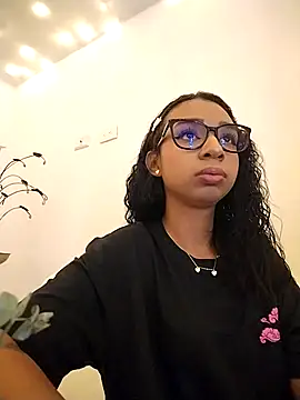 Suzanelee1 online show from 10/04/25, 11:25