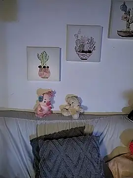 Suzanelee1 online show from 10/05/25, 09:24