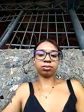 Suzanelee1 online show from 11/02/25, 06:10