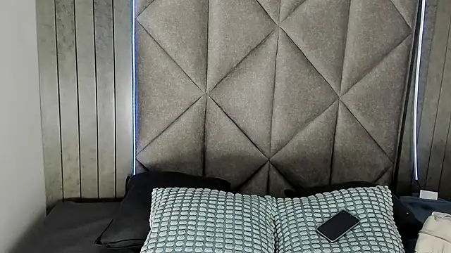 KeendraFox  online show from 09/27/25, 07:19