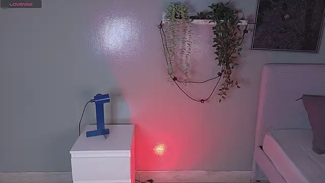 KeendraFox  online show from 02/18/26, 10:44