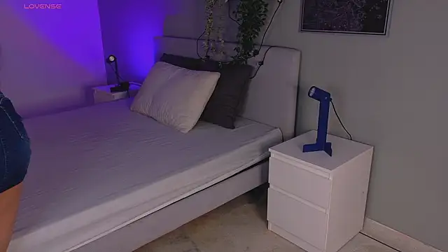 KeendraFox  online show from 03/13/26, 10:11