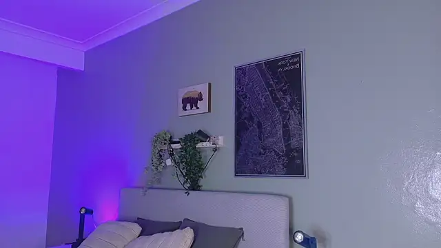 KeendraFox  online show from 03/27/26, 10:15