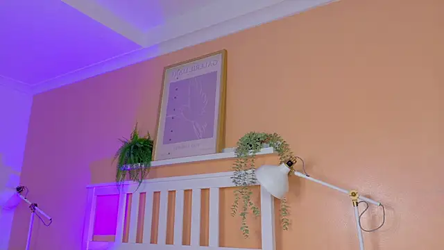 KeendraFox  online show from 04/08/26, 10:04