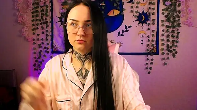 MollyKissy online show from 05/07/26, 05:46