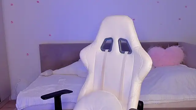 CrystalSoul  online show from 11/22/25, 03:00