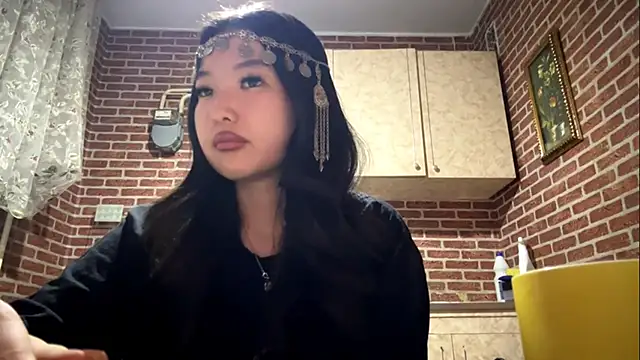 EmmaLeexth online show from 02/19/26, 04:58