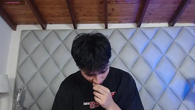 Clement Reyes online show from 11/02/25, 01:13