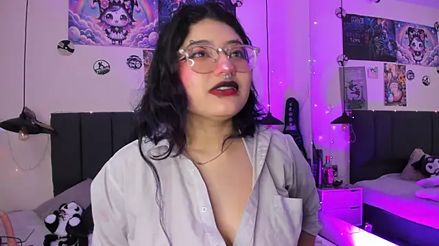 SabrinaV  online show from 04/16/26, 11:22