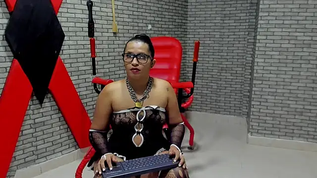 Snapshot of BDSM_MEDUZA chatting on 09/21/25, 12:40 BDSM MEDUZA online show from 09/21/25, 12:40