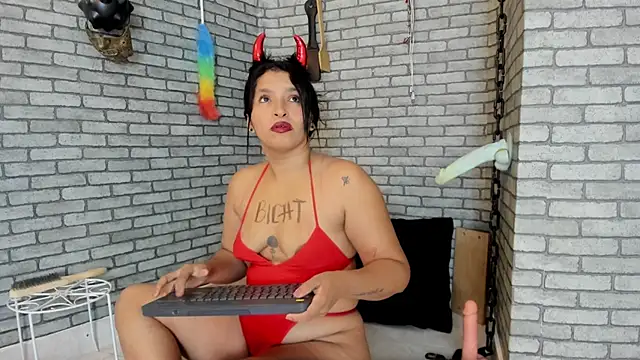 Snapshot of BDSM_MEDUZA chatting on 11/28/25, 11:35 BDSM MEDUZA online show from 11/28/25, 11:35