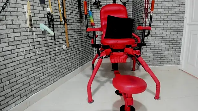 Snapshot of BDSM_MEDUZA chatting on 12/22/25, 11:40 BDSM MEDUZA online show from 12/22/25, 11:40