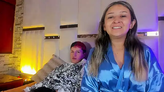 Snapshot of ANLLELOAndANGELA chatting on 02/04/26, 04:02 ANLLELOAndANGELA online show from 02/04/26, 04:02