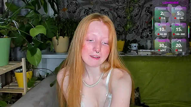 Snapshot of RitaSweety18 chatting on 10/04/25, 10:52 RitaSweety18 online show from 10/04/25, 10:52