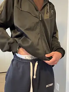 Snapshot of gymratforyouu chatting on 10/15/25, 09:37 gymratforyouu online show from 10/15/25, 09:37