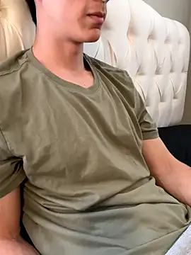 Snapshot of gymratforyouu chatting on 10/23/25, 09:24 gymratforyouu online show from 10/23/25, 09:24