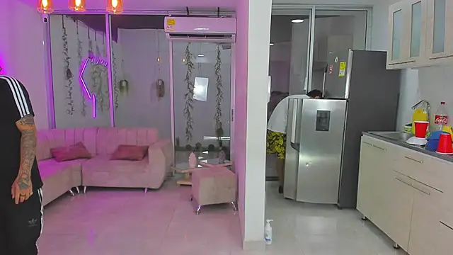 Houseofwarrios online show from 09/23/25, 05:54