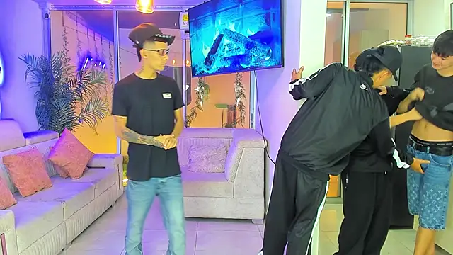 Houseofwarrios online show from 04/16/26, 04:35