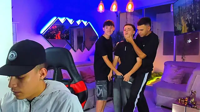 Houseofwarrios online show from 04/21/26, 05:25