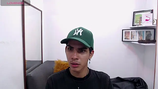 David 925  online show from 11/22/25, 09:36