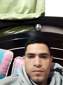 Snapshot of Deivy24_ chatting on 11/16/25, 07:52 Deivy24 online show from 11/16/25, 07:52