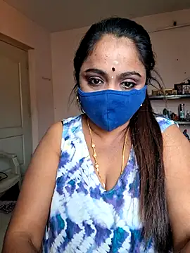 Snapshot of queendivya chatting on 06/25/26, 06:51 queendivya online show from 06/25/26, 06:51
