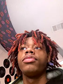 Snapshot of Zayinc chatting on 10/28/25, 08:00 Zayinc online show from 10/28/25, 08:00