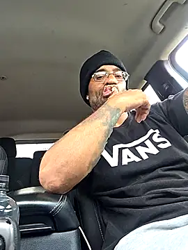 Snapshot of Justahungdad chatting on 09/23/25, 09:29 Justahungdad online show from 09/23/25, 09:29