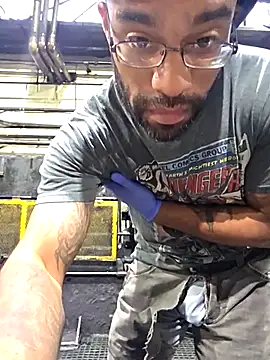 Snapshot of Justahungdad chatting on 10/06/25, 12:24 Justahungdad online show from 10/06/25, 12:24