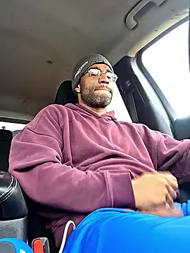 Snapshot of Justahungdad chatting on 10/22/25, 09:25 Justahungdad online show from 10/22/25, 09:25