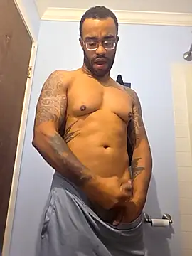 Snapshot of Justahungdad chatting on 10/26/25, 02:12 Justahungdad online show from 10/26/25, 02:12