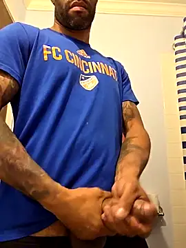 Snapshot of Justahungdad chatting on 11/07/25, 11:27 Justahungdad online show from 11/07/25, 11:27