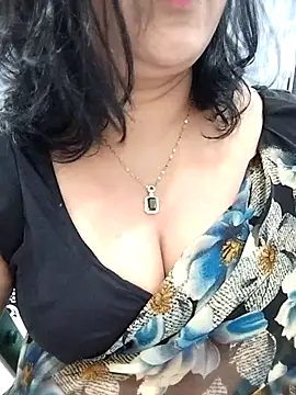 divya-jannu online show from 10/21/25, 05:24