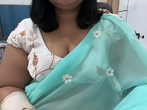 divya-jannu online show from 11/13/25, 05:34