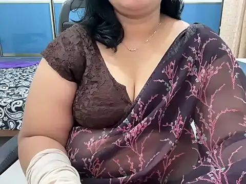 divya-jannu online show from 11/29/25, 05:16