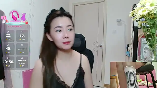 Snapshot of sallycui chatting on 11/26/25, 11:44 sallycui online show from 11/26/25, 11:44