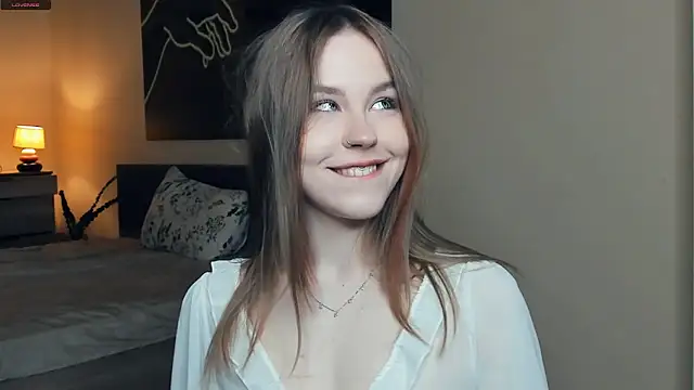 MaliaBourraine online show from 05/22/26, 07:37