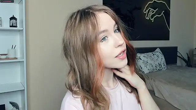 MaliaBourraine online show from 05/23/26, 07:24