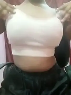 pari rani7 online show from 10/17/25, 03:53