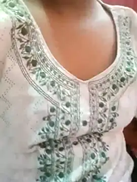 pari rani7 online show from 11/05/25, 03:50