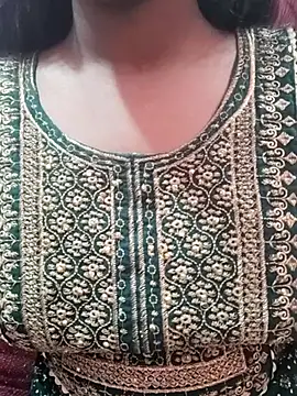 pari rani7 online show from 11/15/25, 03:59