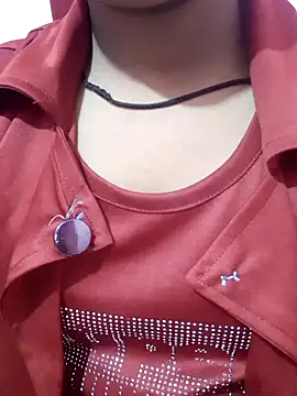 pari rani7 online show from 12/19/25, 03:57