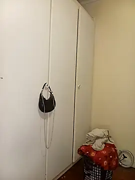 BubblyBeautiful online show from 11/13/25, 08:24