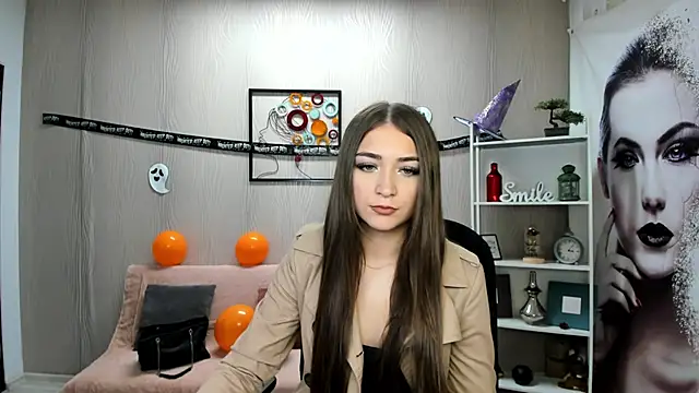 EllaClarke online show from 10/29/25, 12:07